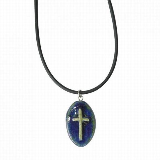 Anhänger Kreuz auf Keramik
