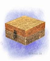 Holzbox mit Messingverzierungen